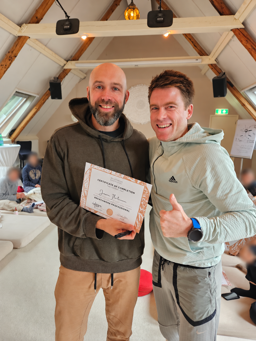 Jeroen bij de diplomering met Kasper van der Meulen